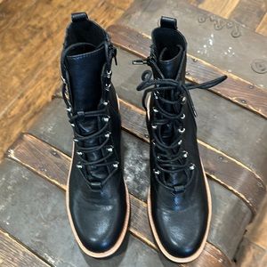 NINE WEST Black Lace Up Boots!!! Side Zipper for Easy On/Off 🌺 Ladies Size 10 M